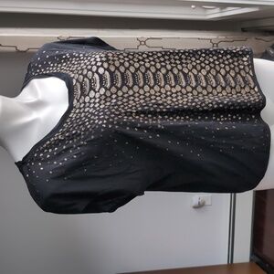 BCBGMazAzria Claire Black Gold Sequin Front Short Sleeve Blouse Top size SMALL S